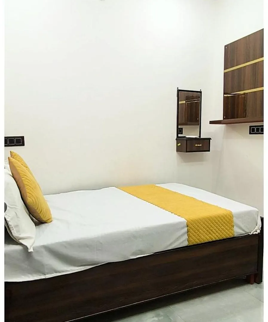 Varanasi Hotel Shri Kashi# Rameshwaram Paying- Near Vishwanath Temple -Free Parking And Wi-Fi Available- A Premium Hotel In Varanasi