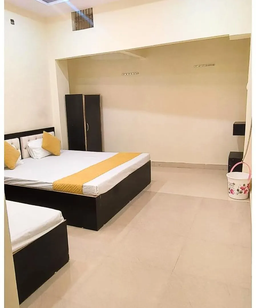Varanasi Hotel Shri Kashi# Rameshwaram Paying- Near Vishwanath Temple -Free Parking And Wi-Fi Available- A Premium Hotel In Varanasi India