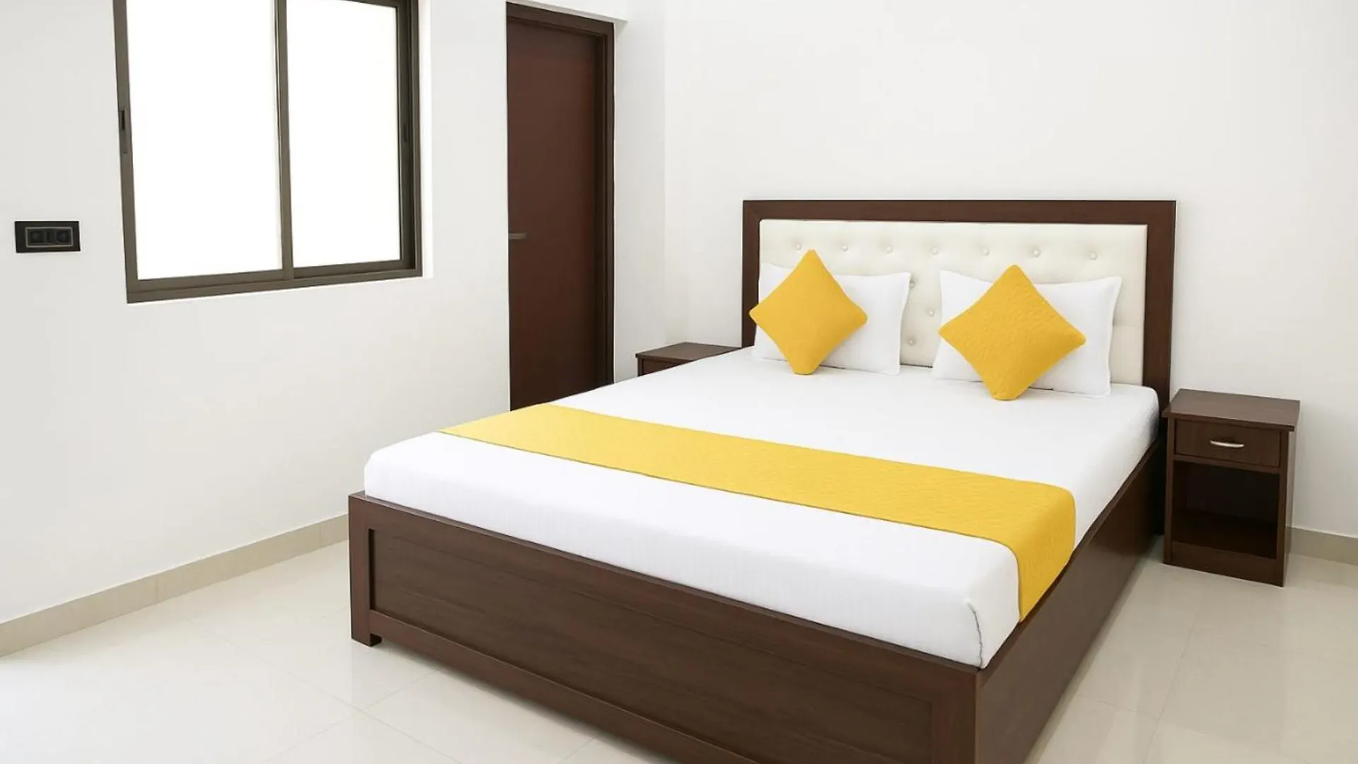 Varanasi Hotel Shri Kashi# Rameshwaram Paying- Near Vishwanath Temple -Free Parking And Wi-Fi Available- A Premium Hotel In Varanasi