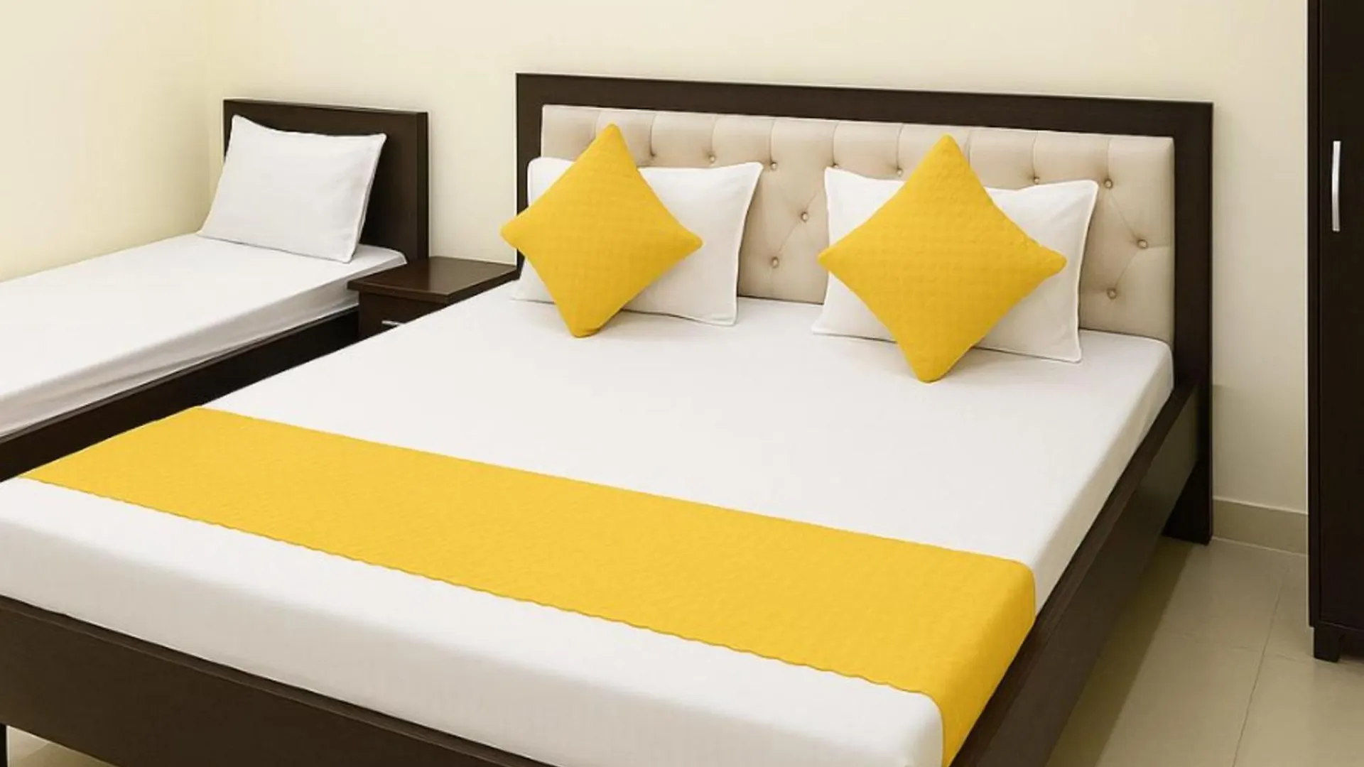 Varanasi Hotel Shri Kashi# Rameshwaram Paying- Near Vishwanath Temple -Free Parking And Wi-Fi Available- A Premium Hotel In Varanasi