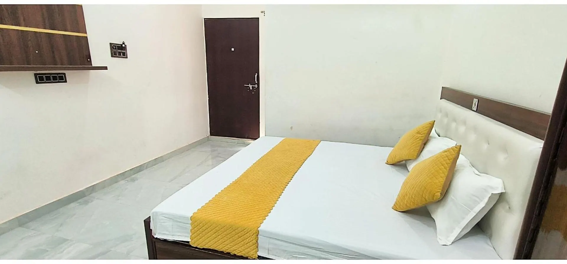 Varanasi Hotel Shri Kashi# Rameshwaram Paying- Near Vishwanath Temple -Free Parking And Wi-Fi Available- A Premium Hotel In Varanasi